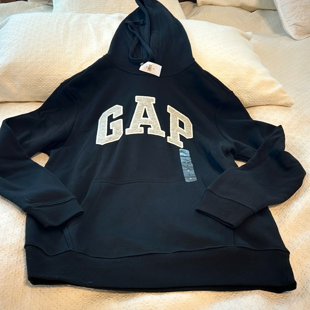 GAP new with tags men’s small hoodie